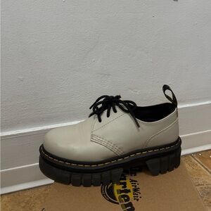 Dr. Martens Audrick 3-Eye Shoe - Cobblestone Grey